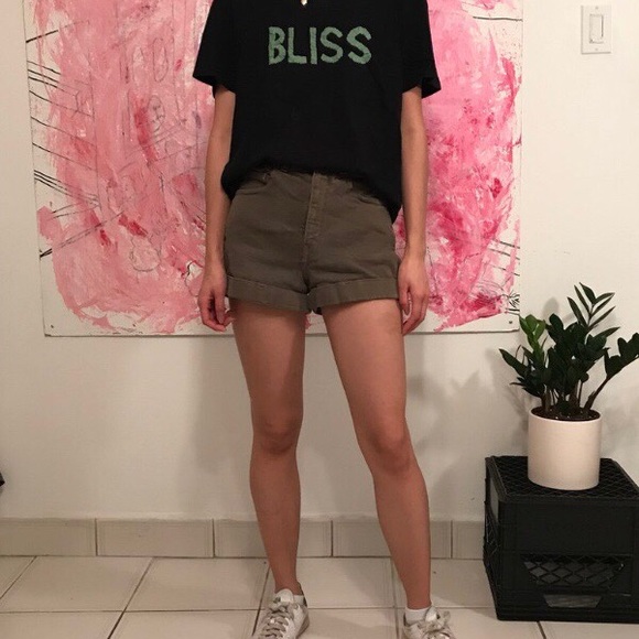 High waisted shorts - Picture 3 of 3